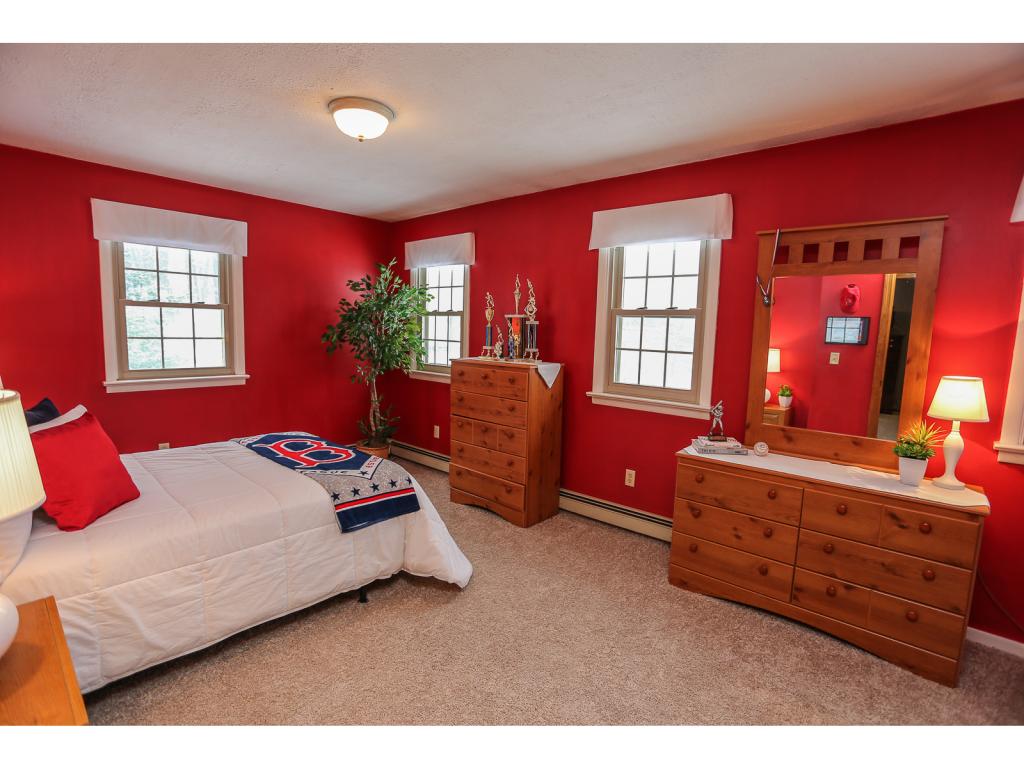 193 North Amherst Road Bedford, NH 03110 - Photo 23 of 36