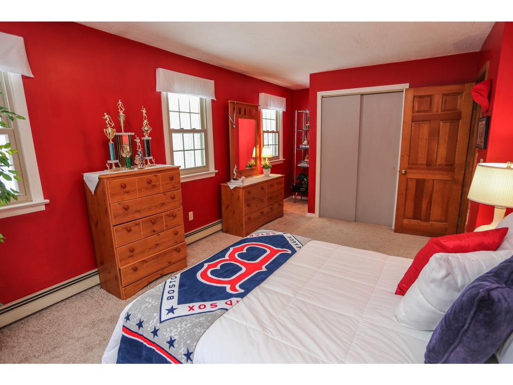 193 North Amherst Road Bedford, NH 03110 - Photo 25 of 36