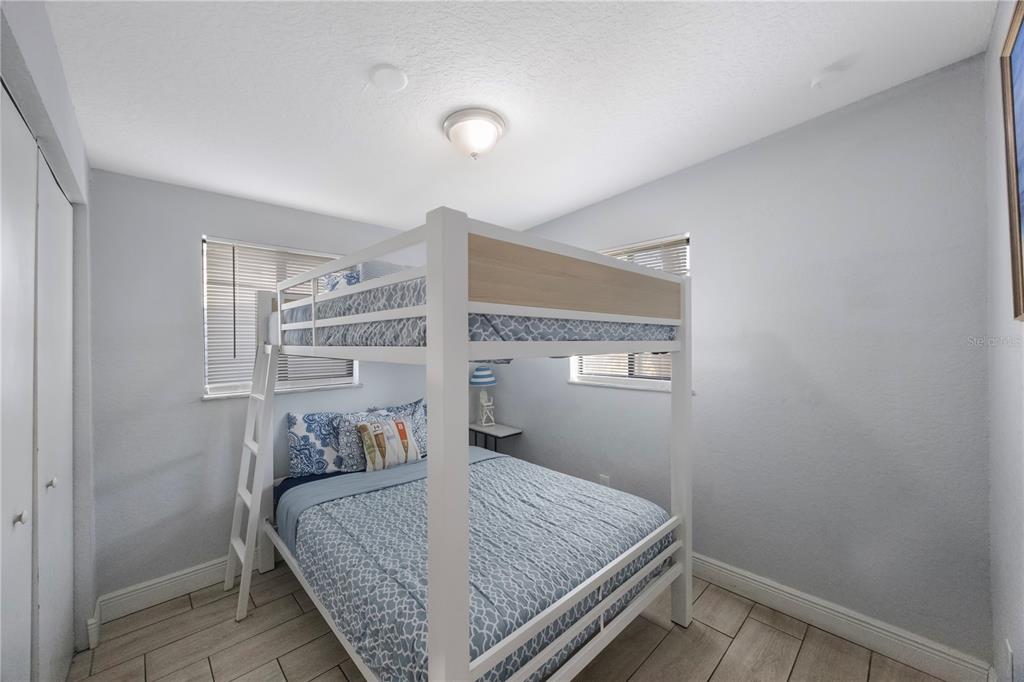 9169 Robin Road Seminole, FL 33777 - Photo 18 of 29