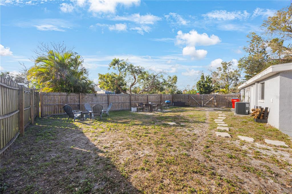 9169 Robin Road Seminole, FL 33777 - Photo 23 of 29