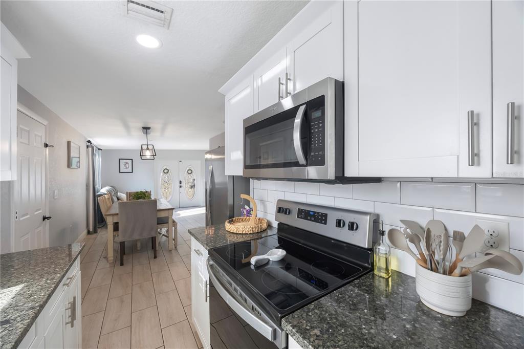 9169 Robin Road Seminole, FL 33777 - Photo 7 of 29