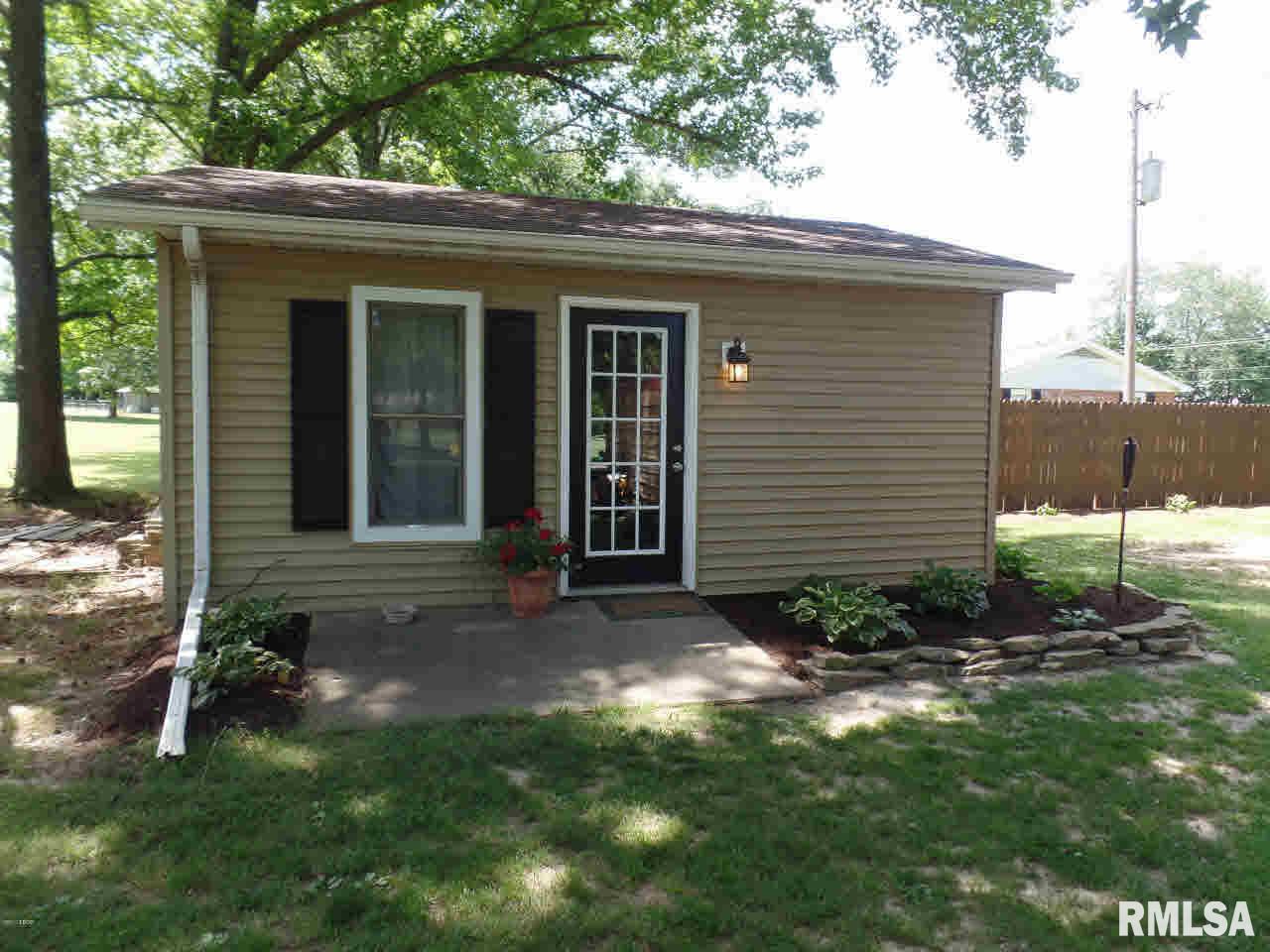 1410 Perkins Road Eldorado, IL 62930 - Photo 32 of 35 Gallery Image 32