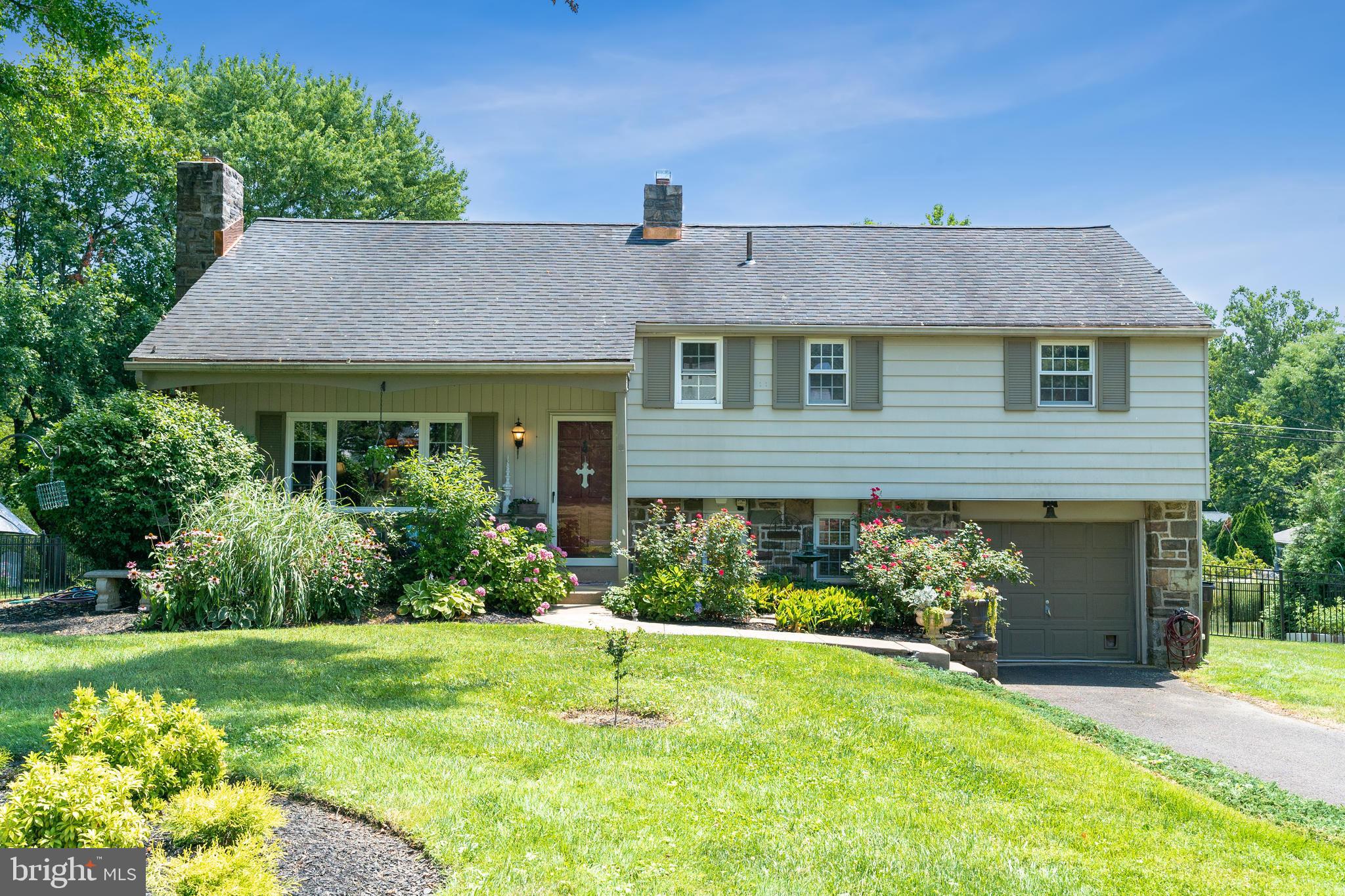 305 Croft Road North Wales, PA 19454 - Photo 1 of 40 Gallery Image 1