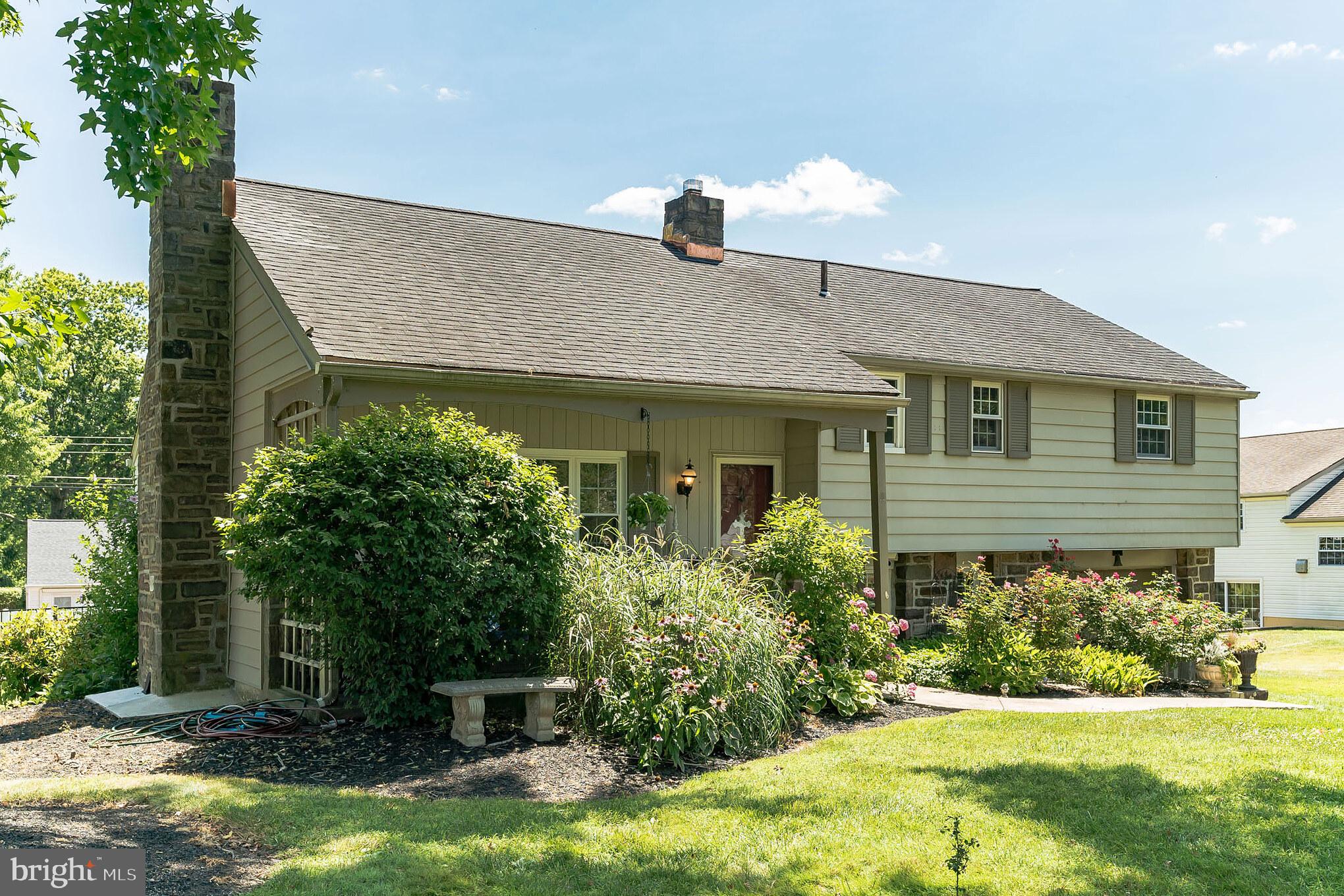 305 Croft Road North Wales, PA 19454 - Photo 6 of 40 Gallery Image 6