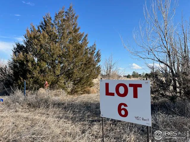 a view of sign board