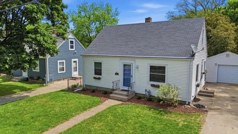 $325,000 | 1108 Oakdale Avenue, West St. Paul, MN 55118