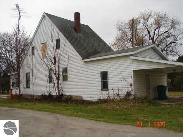 311 East Center Road Omer, MI 48749 - Photo 5 of 6 1750360-4.JPG