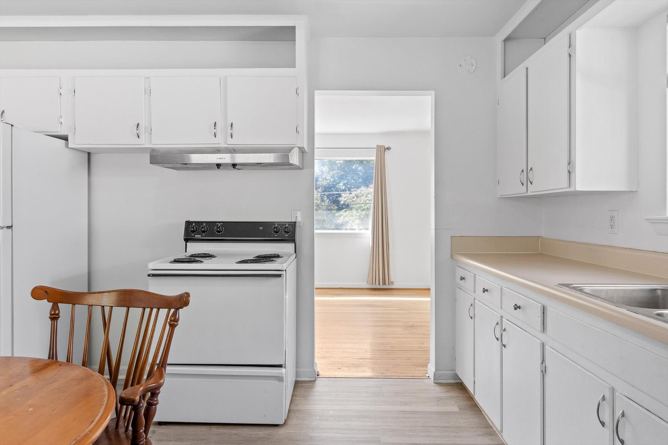 839 Clark Street Chattanooga, TN 37403 - Photo 16 of 36 Eat-In Kitchen