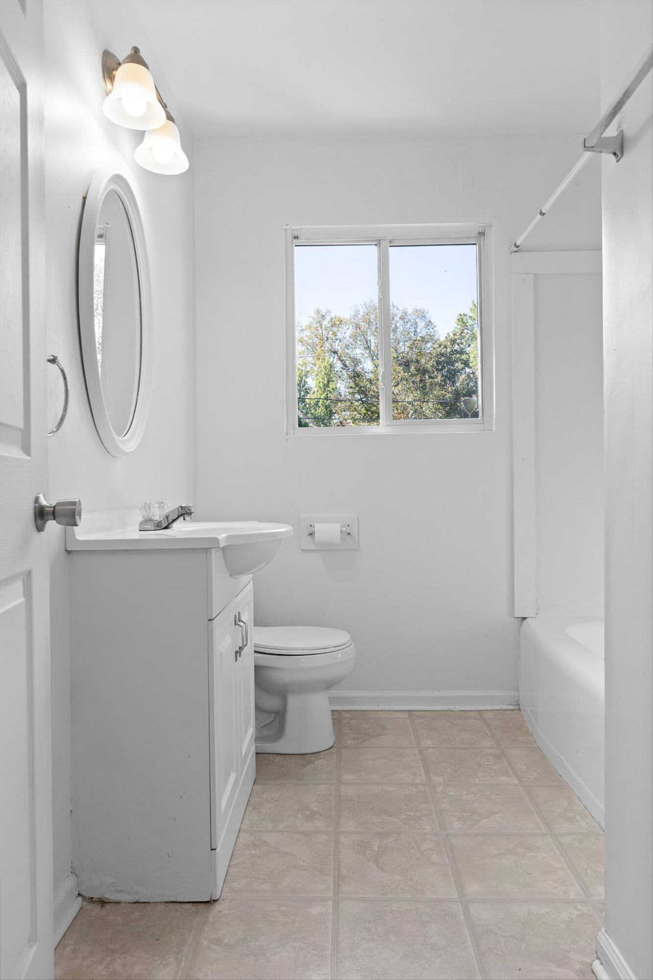 839 Clark Street Chattanooga, TN 37403 - Photo 21 of 36 Full Bathroom