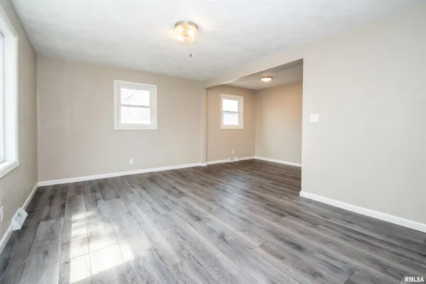 $110,000 | 1020 Fall Street, Pekin, IL 61554