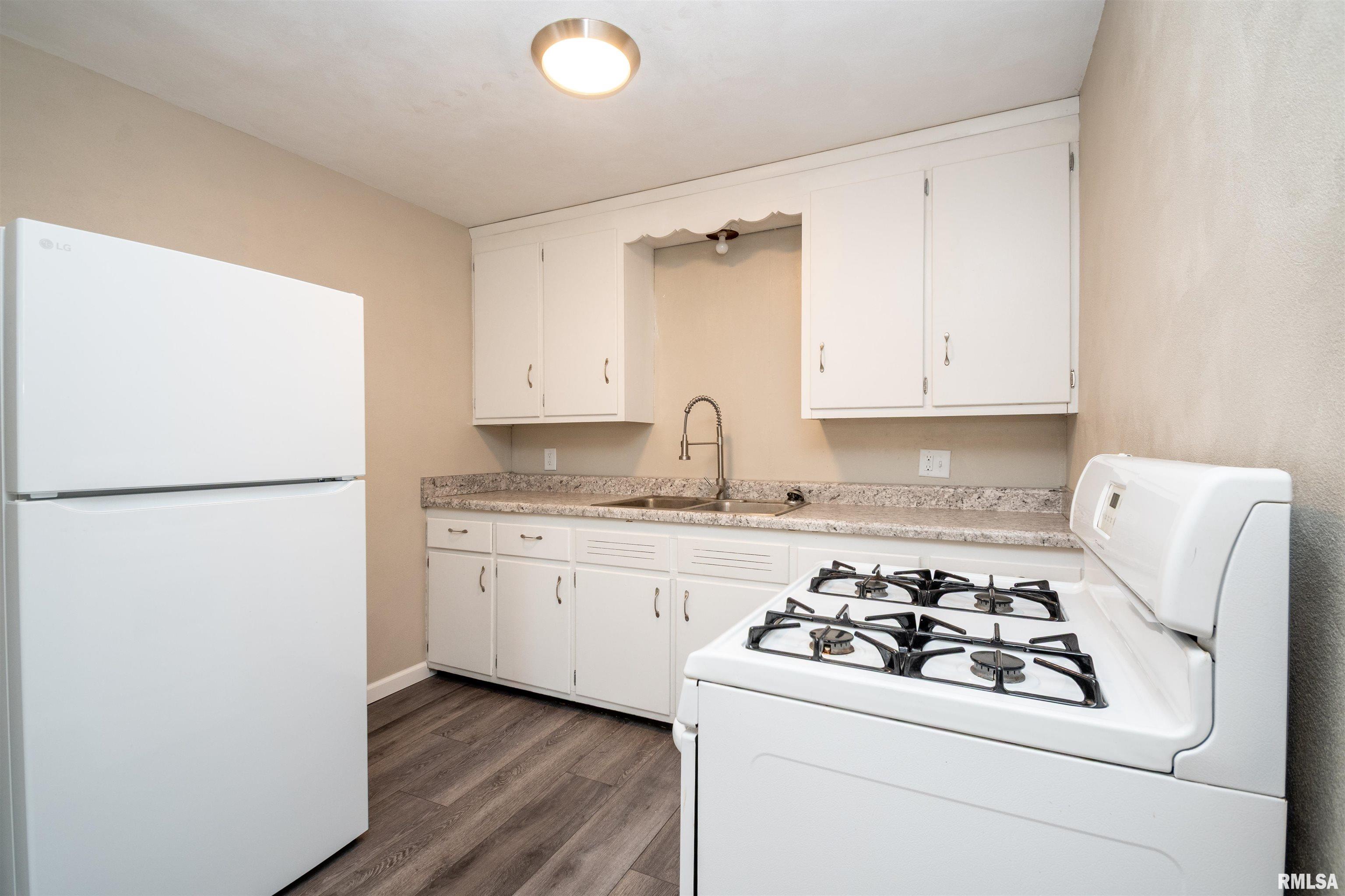 1020 Fall Street Pekin, IL 61554 - Photo 17 of 24