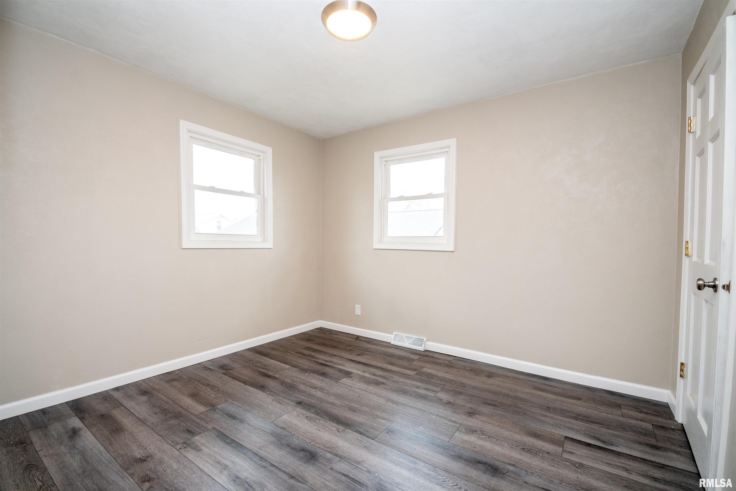 1020 Fall Street Pekin, IL 61554 - Photo 19 of 24