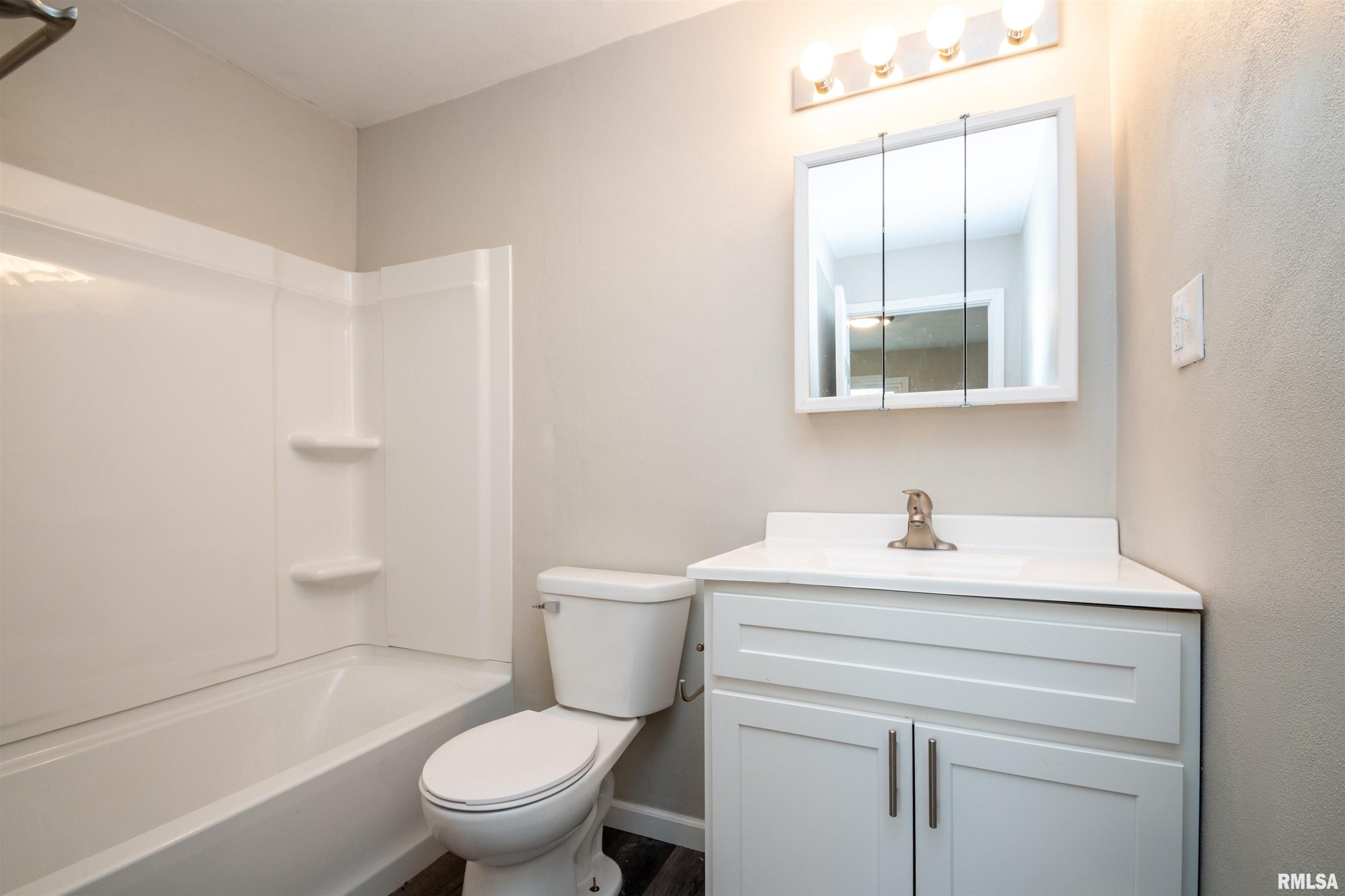 1020 Fall Street Pekin, IL 61554 - Photo 22 of 24