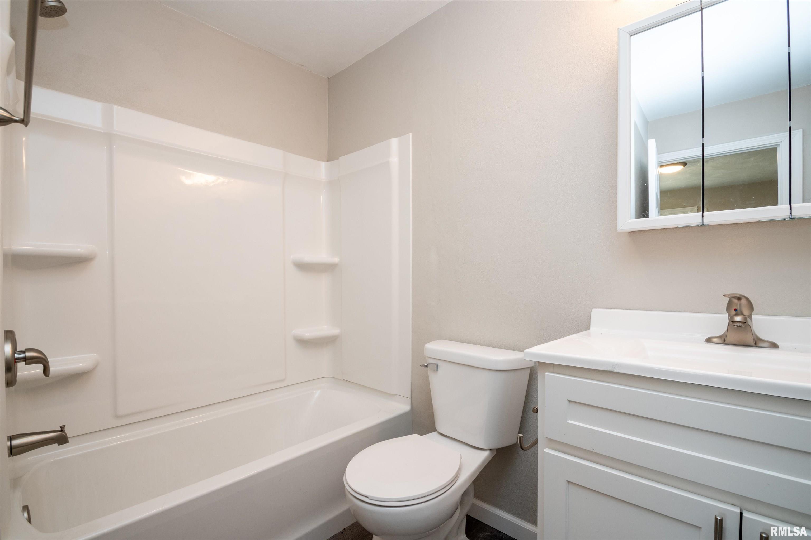 1020 Fall Street Pekin, IL 61554 - Photo 23 of 24