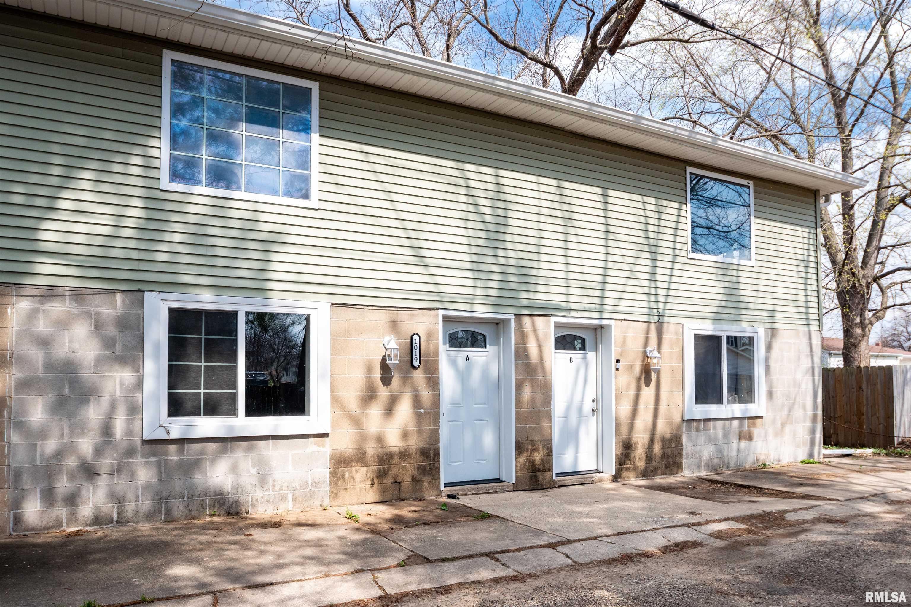 1020 Fall Street Pekin, IL 61554 - Photo 3 of 24