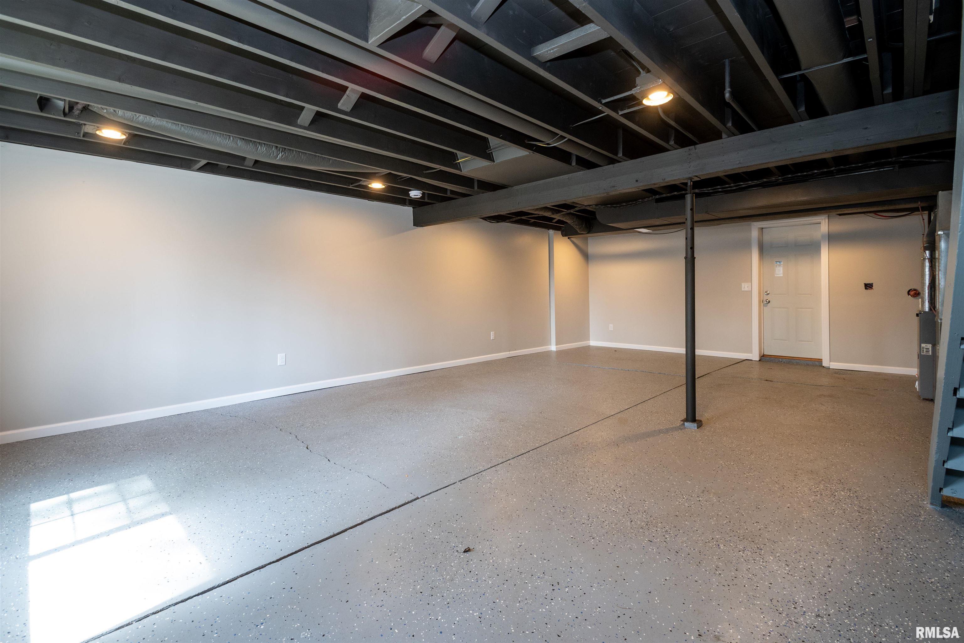 1020 Fall Street Pekin, IL 61554 - Photo 7 of 24