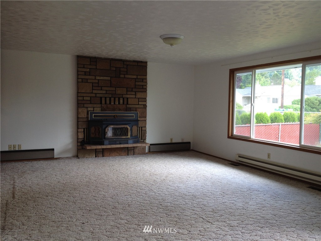 361 Southwest 14th Street Chehalis, WA 98532 - Photo 2 of 12 Gallery Image 2