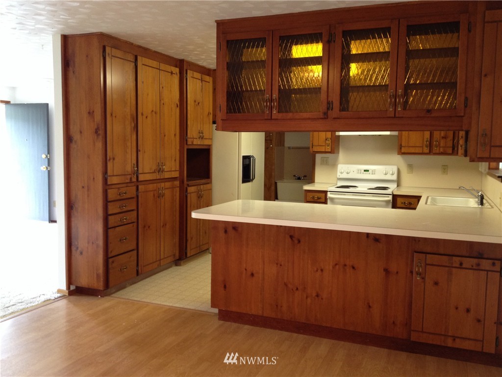 361 Southwest 14th Street Chehalis, WA 98532 - Photo 4 of 12 Gallery Image 4