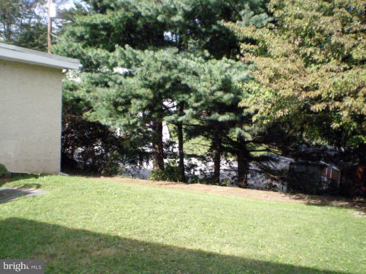 2593 Radcliffe Road Broomall, PA 19008 - Photo 24 of 25 Back Yard