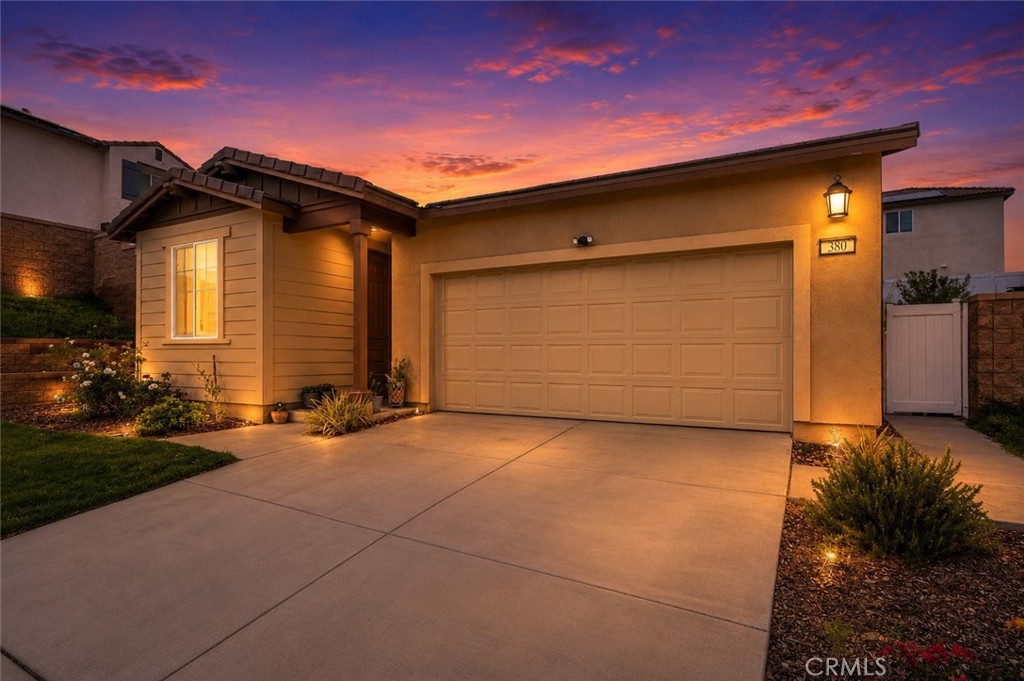 380 Havasu Way Rialto, CA 92377 - Photo 3 of 52