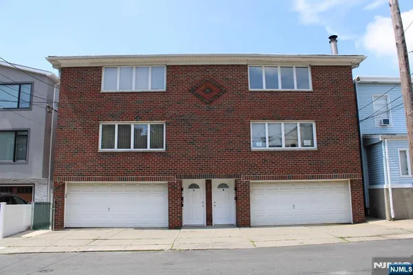 $2,750 | 270 Kamena Street, Unit B SIDE 2ND F, Fairview, NJ 07022