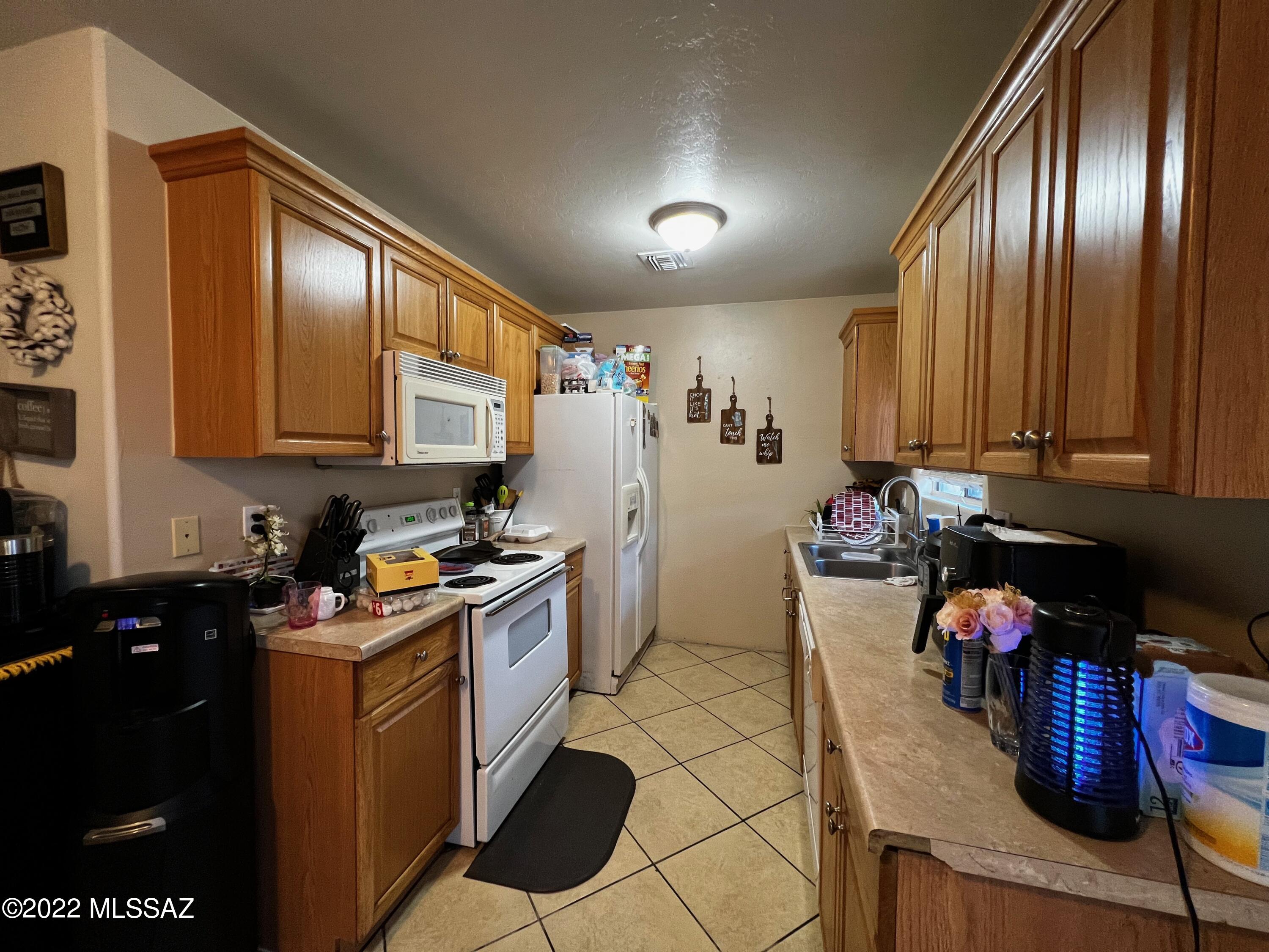 739 East Bantam Road Tucson, AZ 85706 - Photo 4 of 15