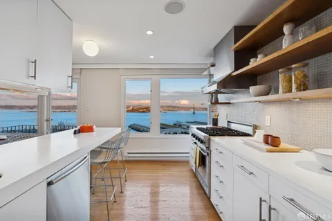 $1,650,000 | 333 Greenwich Street, Unit 3, San Francisco, CA 94133