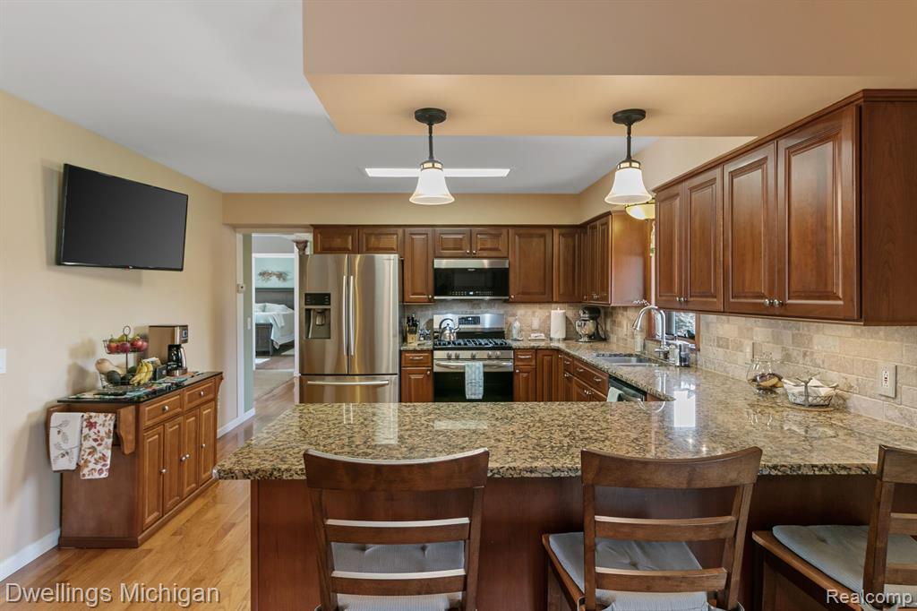 1588 Woodhaven Road Howell, MI 48855 - Photo 14 of 93