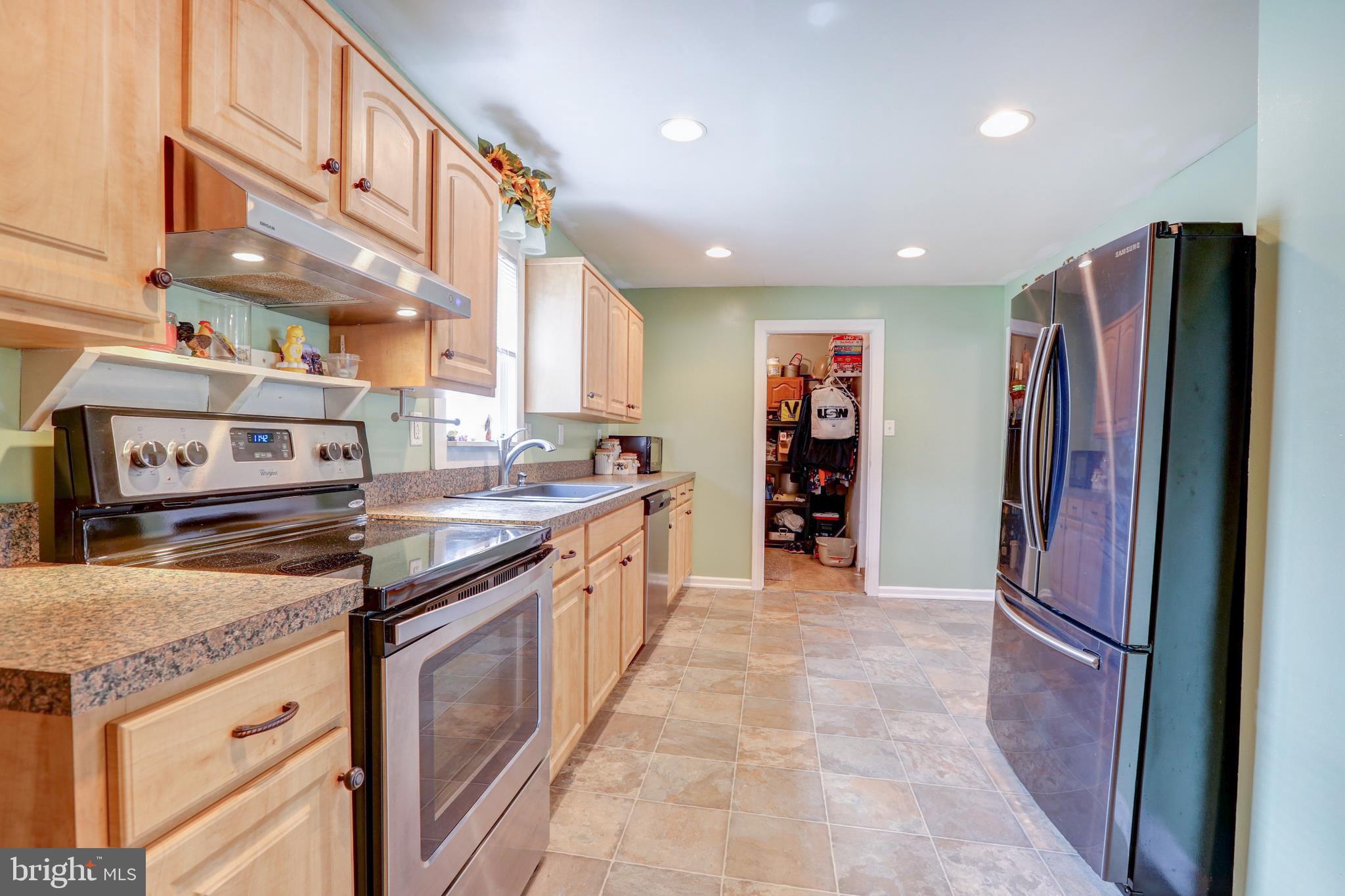 255 B Street Carneys Point, NJ 08069 - Photo 19 of 42