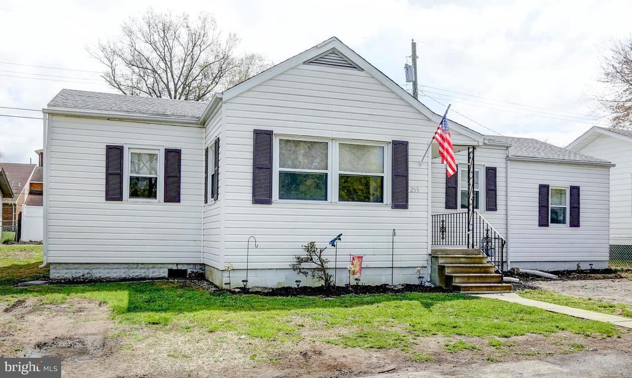 255 B Street Carneys Point, NJ 08069 - Photo 3 of 42