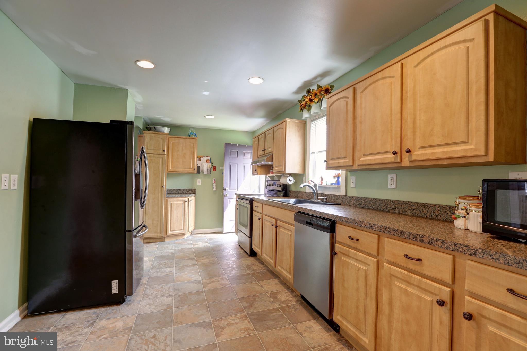 255 B Street Carneys Point, NJ 08069 - Photo 24 of 42