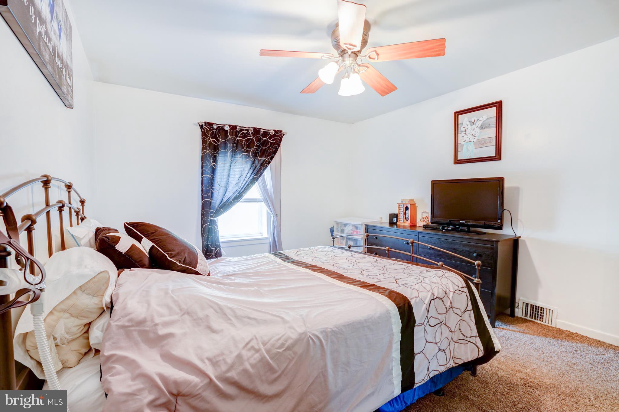 255 B Street Carneys Point, NJ 08069 - Photo 26 of 42