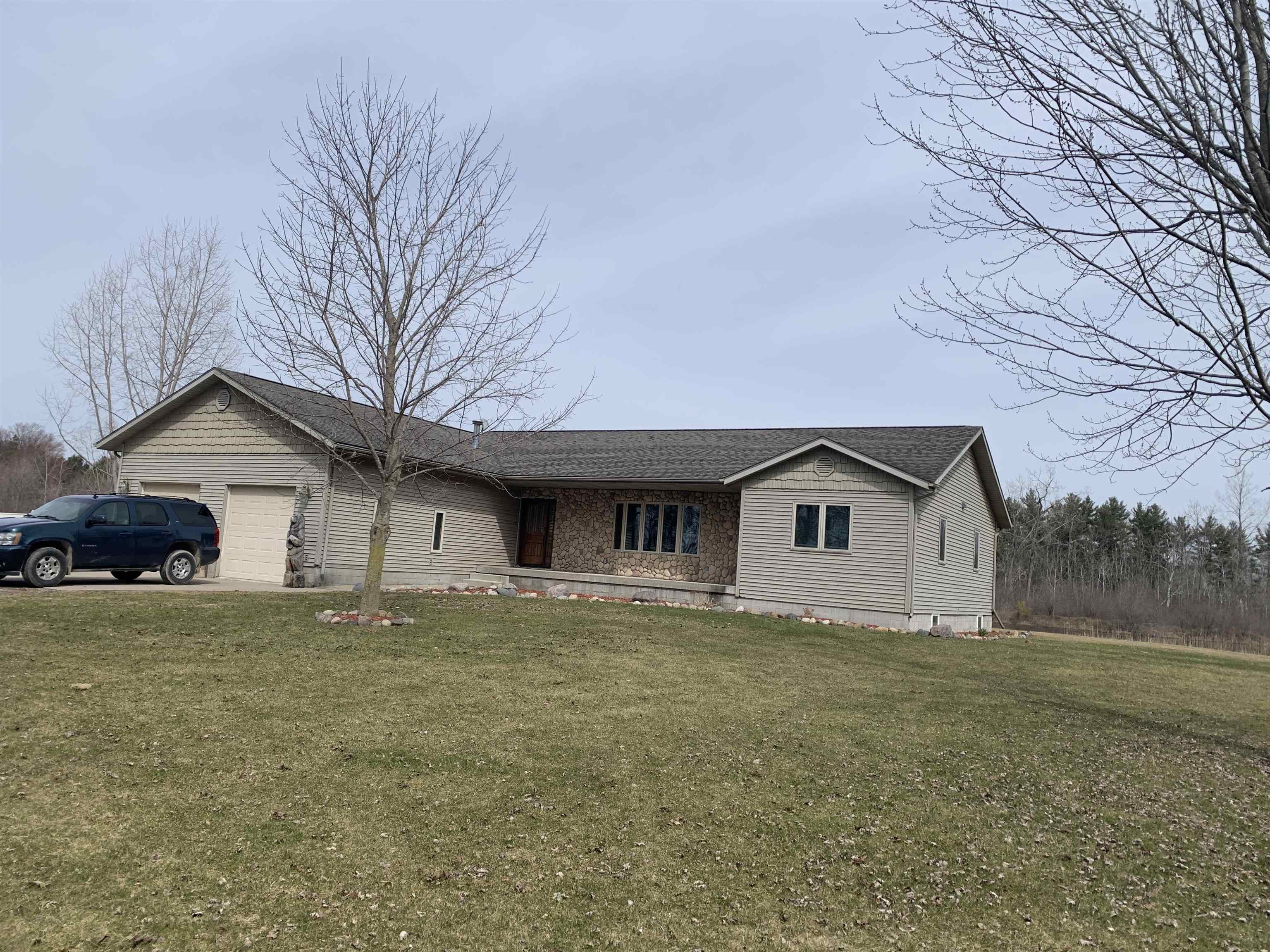 1232 Stover Road Standish, MI 48658 - Photo 1 of 33 1898443.JPG