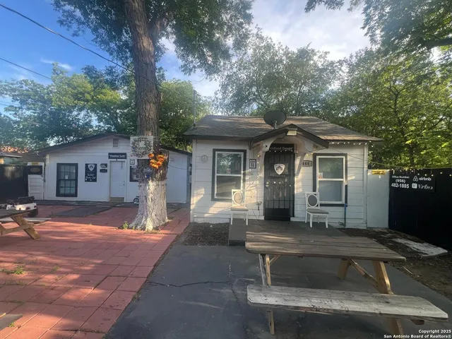 $700 | 444 Taft Boulevard, Unit B, San Antonio, TX 78225