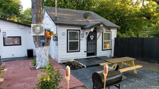 $700 | 444 Taft Boulevard, Unit B, San Antonio, TX 78225