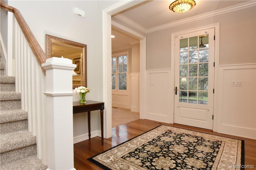 26335 Normandy Road Franklin, MI 48025 - Photo 2 of 39 26335 Normandy_02.JPG