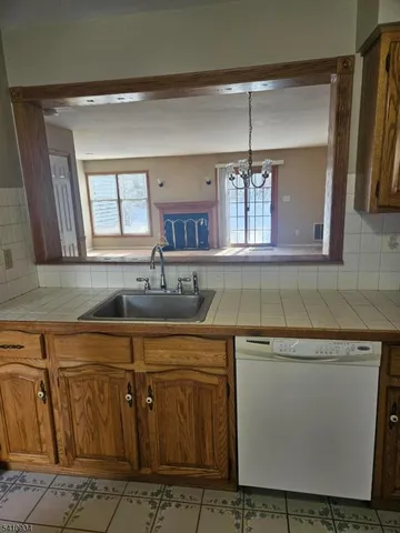 $2,900 | 95 Laurelwood Court, Rockaway, NJ 07866