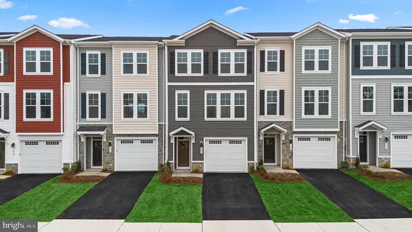 $2,395 | 107 Checkerspot Way Lake, White Post, VA 22663