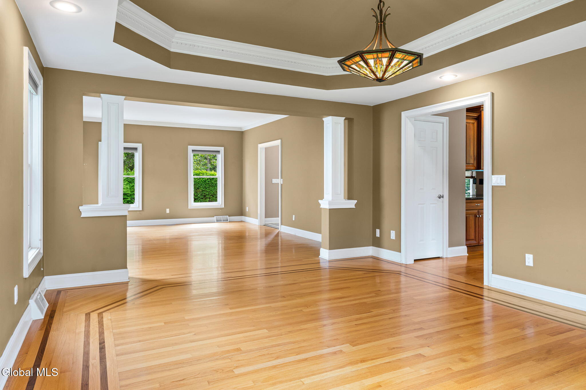 229 Menlo Park Road Niskayuna, NY 12309 - Photo 18 of 55 10-web-or-mls-229-menlo-park-rd
