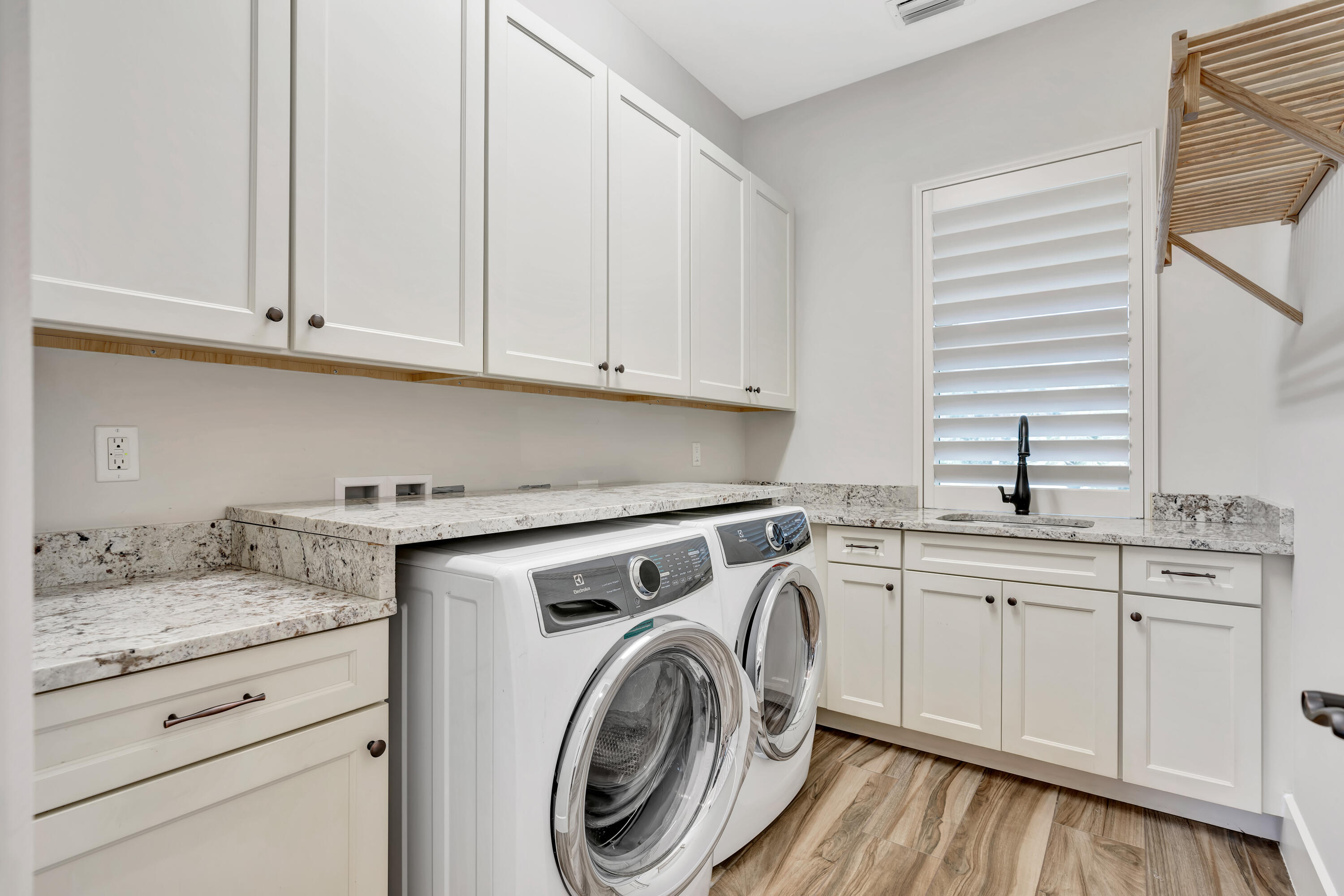 2098 Southwest Trailside Path Stuart, FL 34997 - Photo 86 of 96 Full Laundry - Guest House