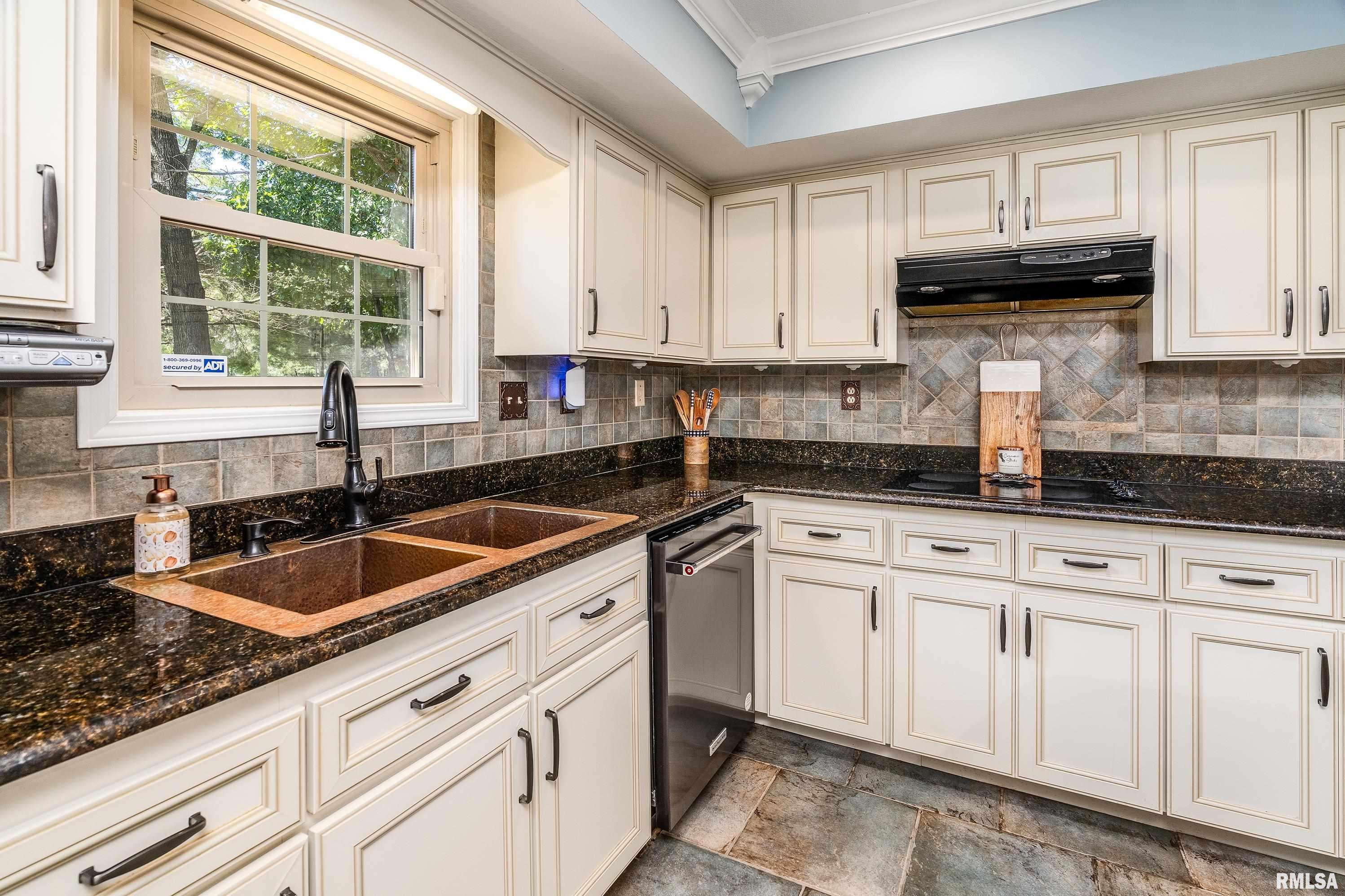 2585 Dylan Drive Marion, IL 62959 - Photo 13 of 48