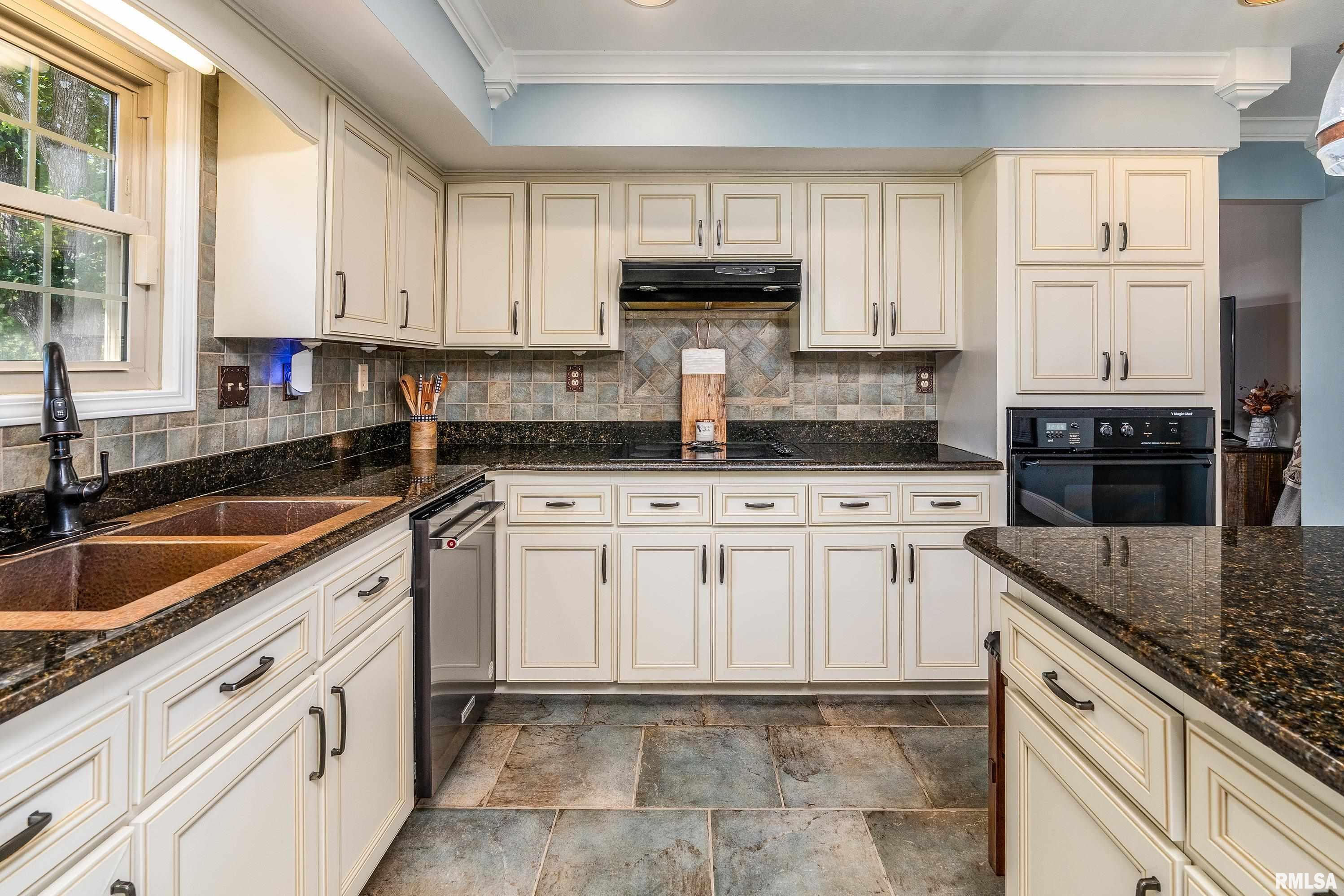 2585 Dylan Drive Marion, IL 62959 - Photo 14 of 48