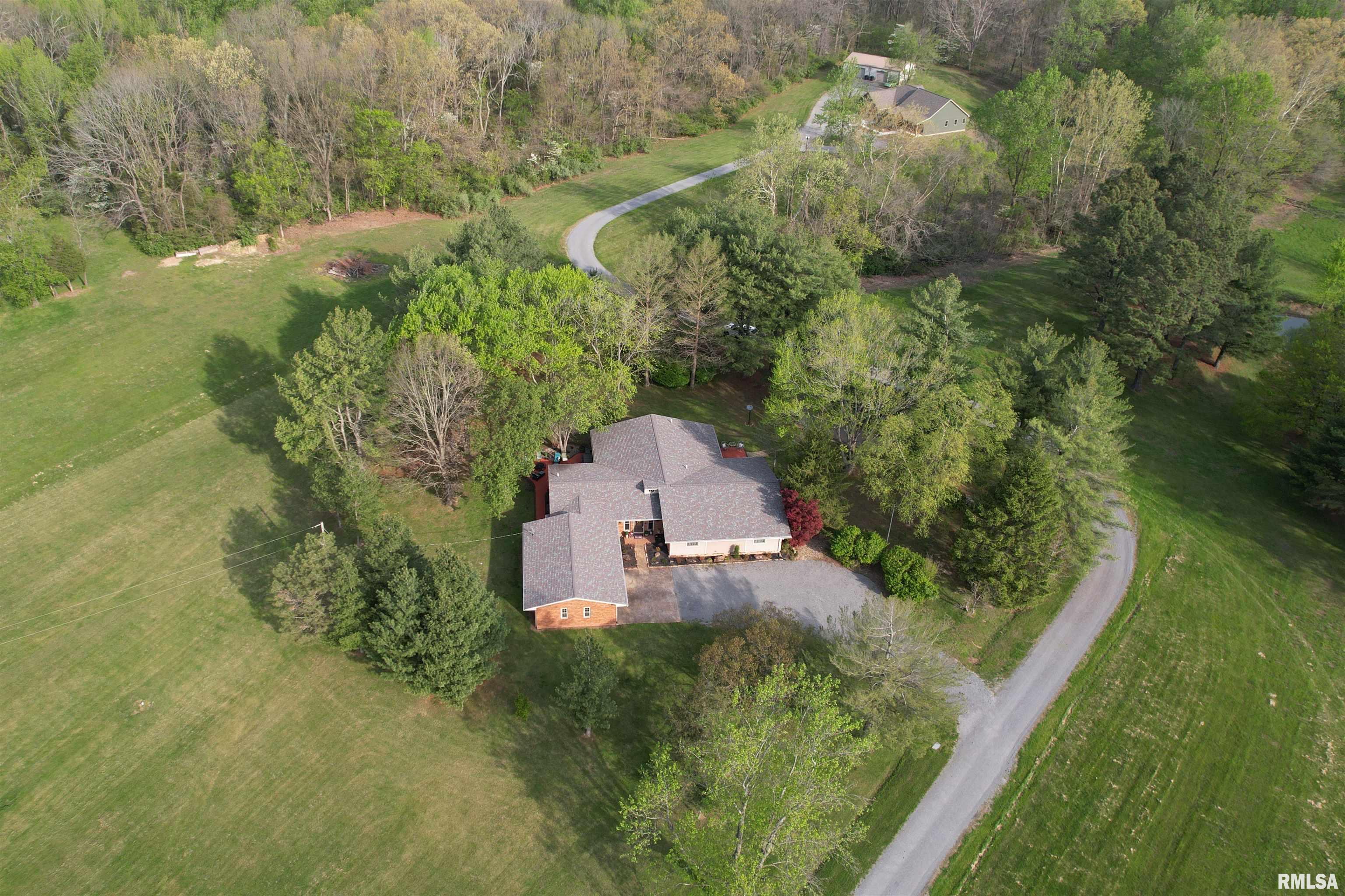 2585 Dylan Drive Marion, IL 62959 - Photo 3 of 48