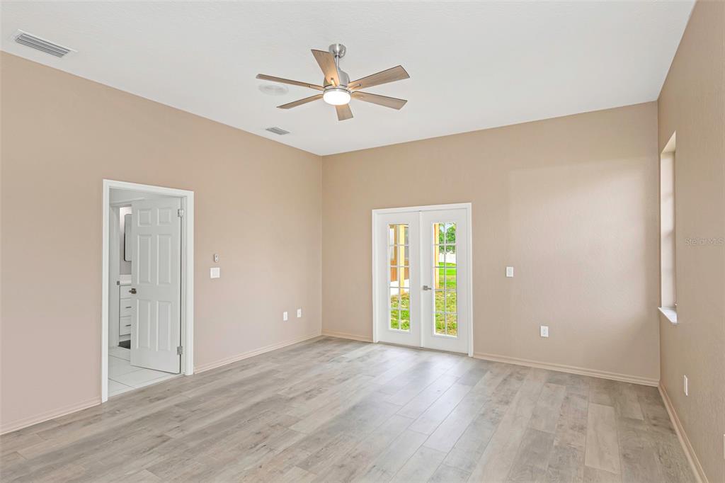 8827 Helmsly Lane Hudson, FL 34667 - Photo 14 of 23