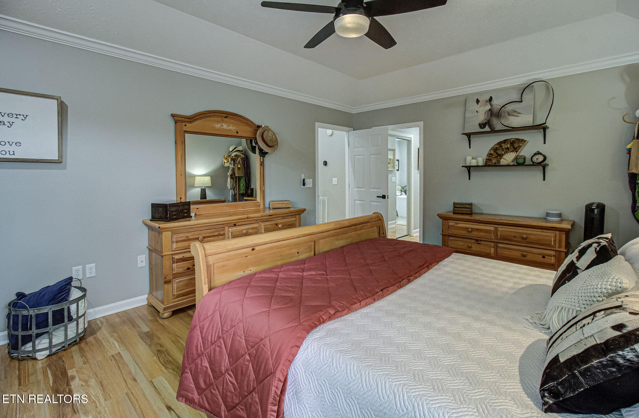 302 Tanasi Point Loudon, TN 37774 - Photo 20 of 60 IMG_2183