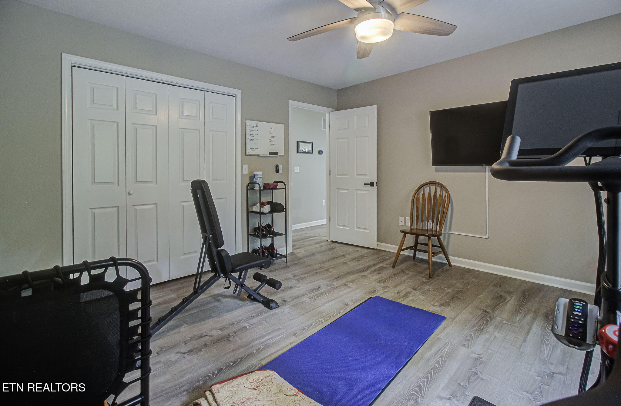302 Tanasi Point Loudon, TN 37774 - Photo 45 of 60 IMG_2294