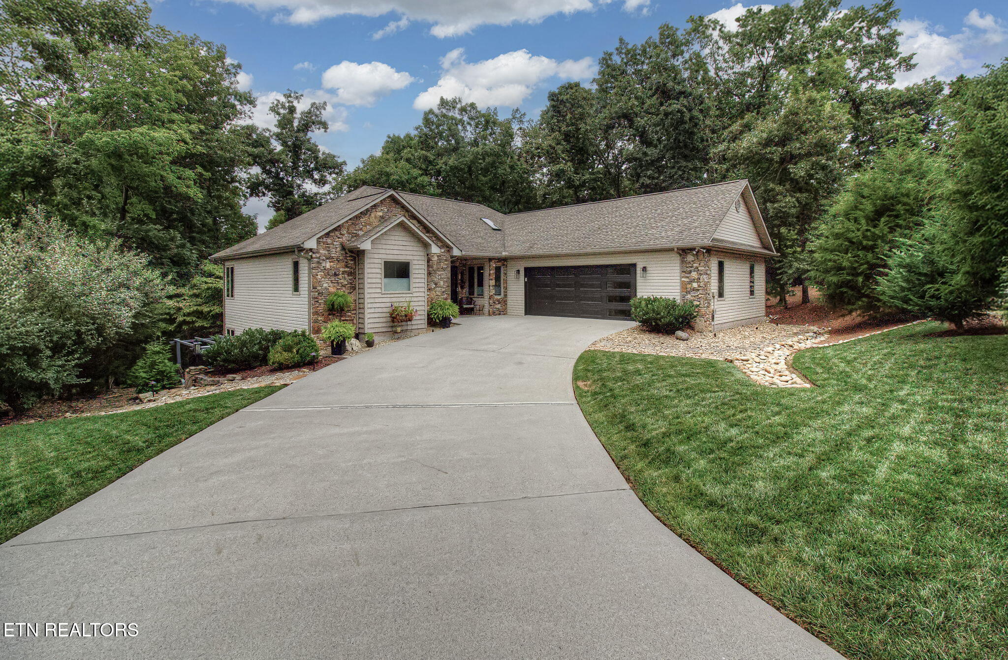 302 Tanasi Point Loudon, TN 37774 - Photo 48 of 60 IMG_2066
