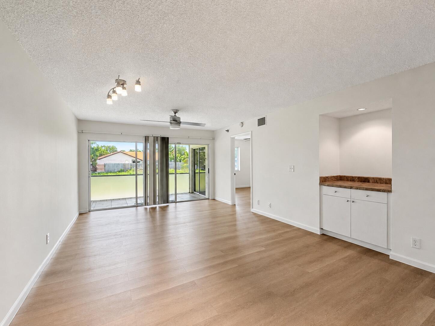 340 Northwest 67th Street, Unit 108 Boca Raton, FL 33487 - Photo 6 of 38 3