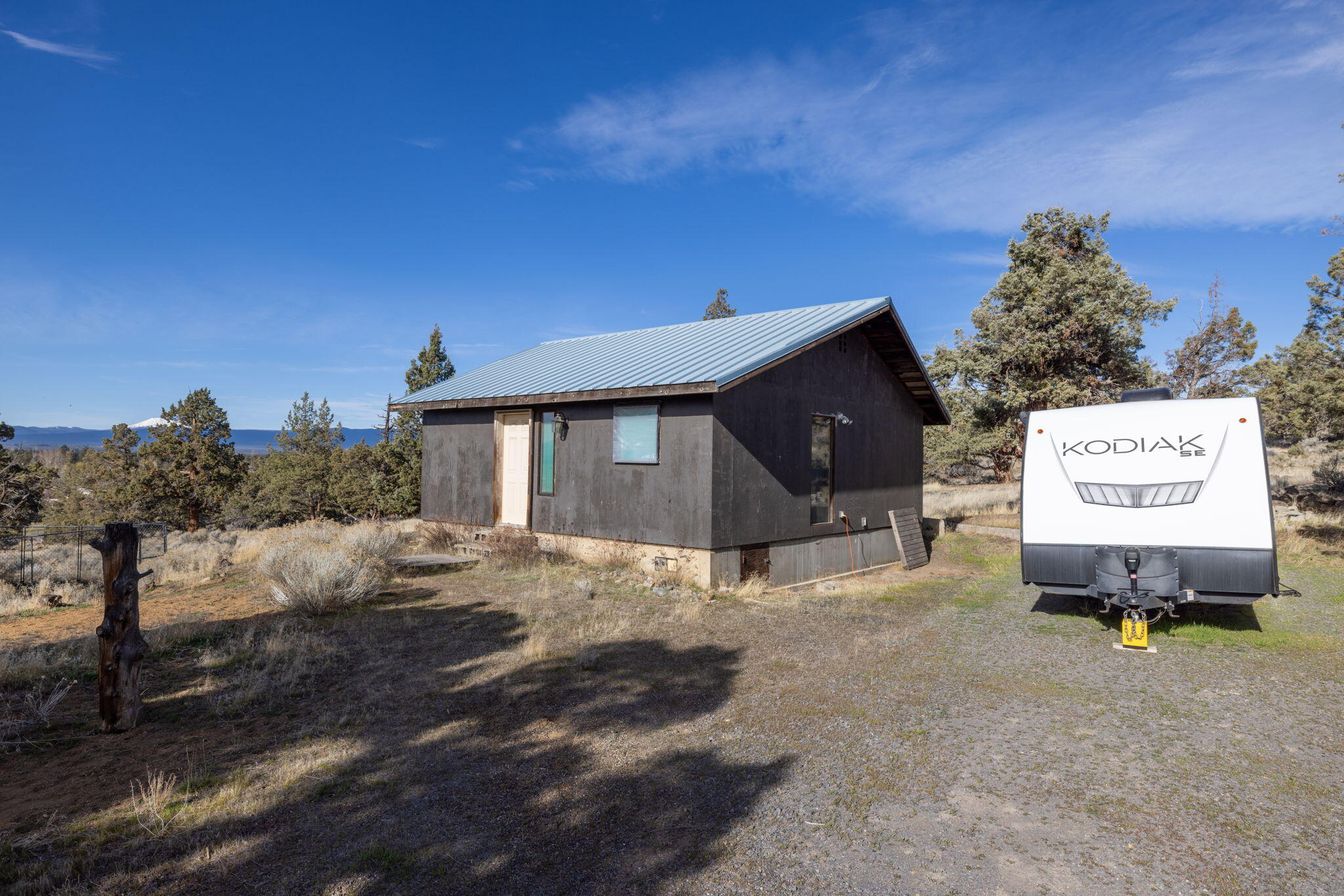 21070 Robin Avenue Bend, OR 97703 - Photo 6 of 62 47-web-or-mls-21070 Robin Avenue Exterio