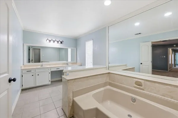 $289,900 | 7095 Glen Willow Drive, Beaumont, TX 77706